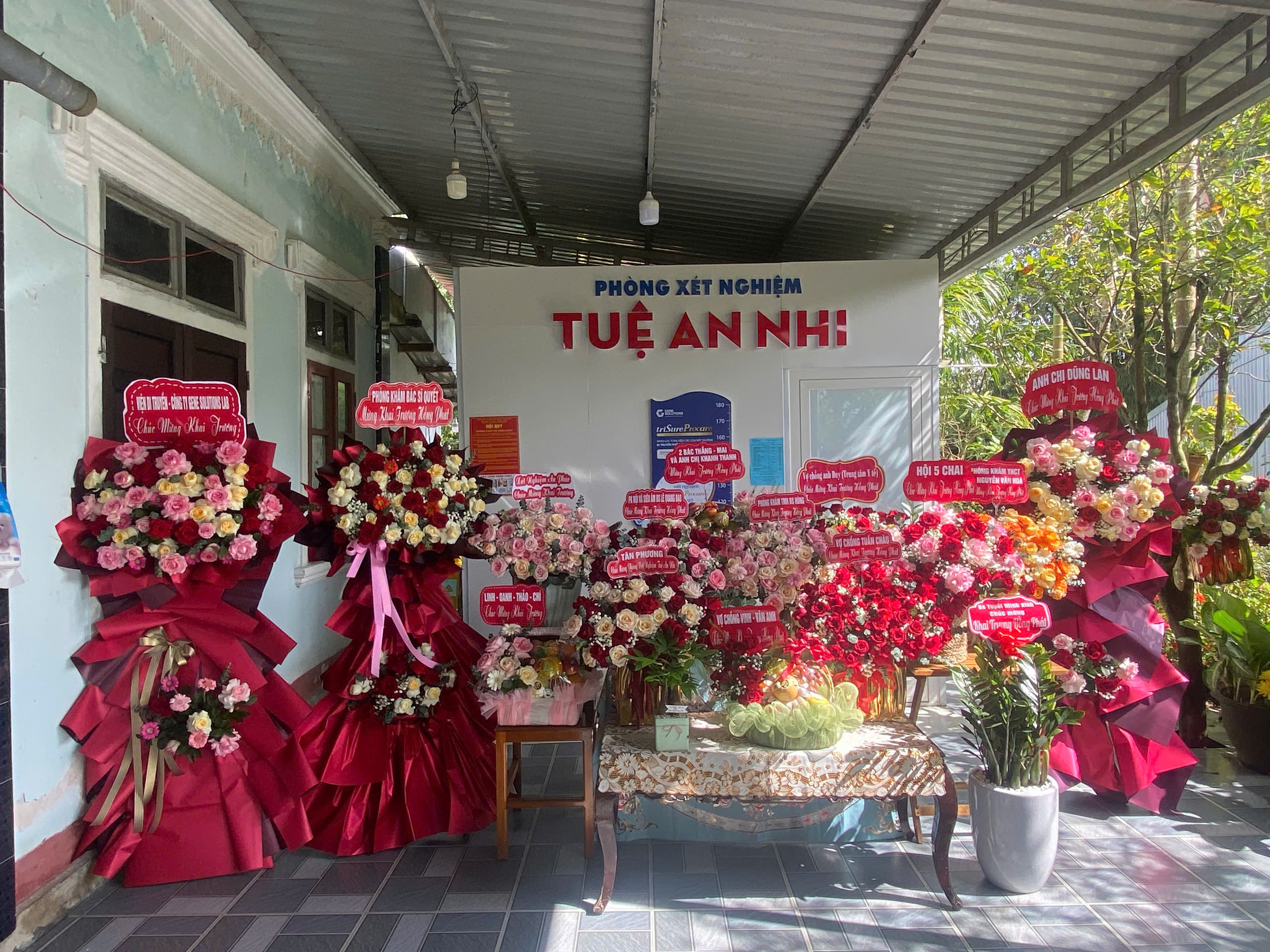 Một số hình ảnh về hương trình xét nghiệm đường huyết, đo huyết áp, đo chiều cao, cân nặng miễn phí